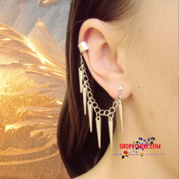 Spike Embellished Ear Cuff Earring - Picture 1 of 3